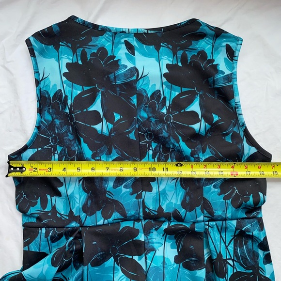 Lily by Firmiana Floral Sleeveless Dress - Picture 6 of 9